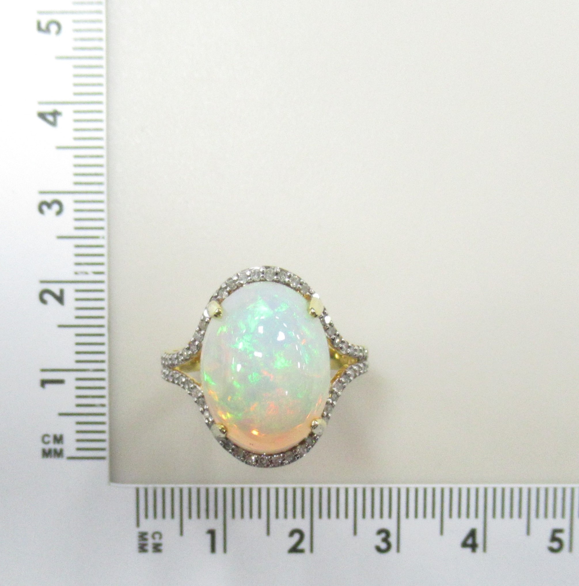 Серебряное кольцо с опалом